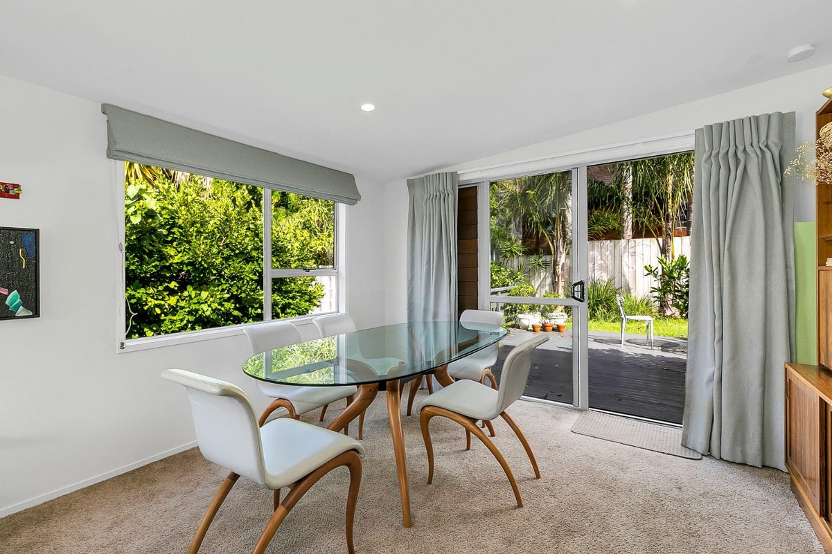 6/27 Wright Road, Point Chevalier, Auckland - Carousel 2