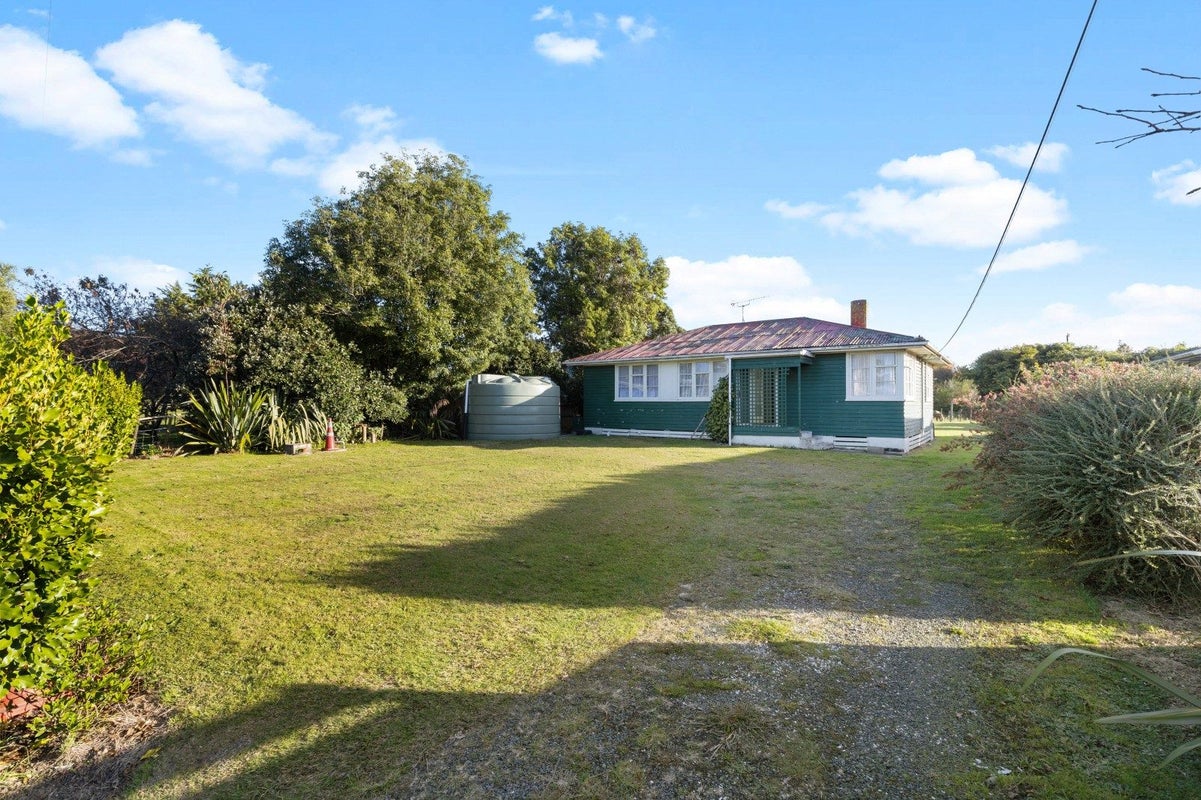 2954 State Highway 1, Putaruru - Carousel 1