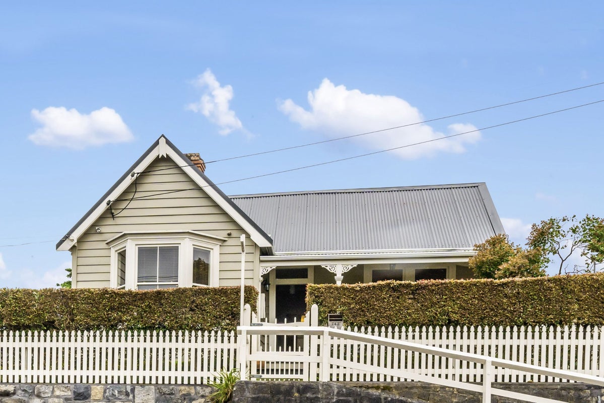 143 Bassett Road, Remuera, Auckland - Carousel 1