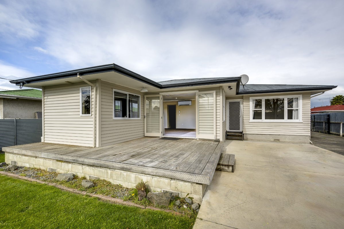 4 Tyndale Street, Onekawa, Napier - Carousel 1