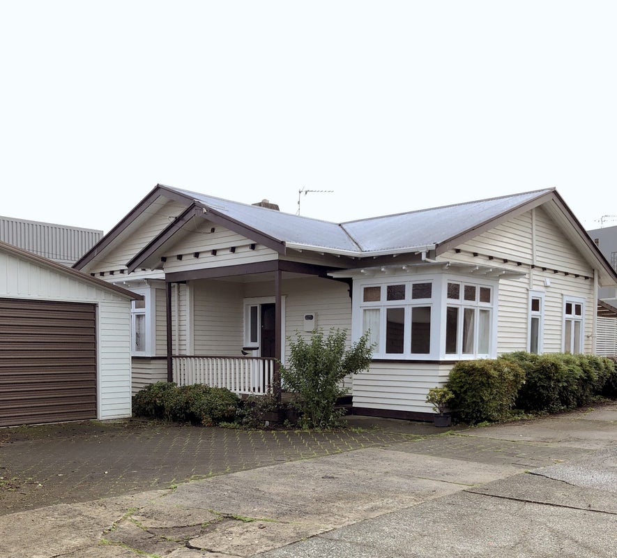 10 Killarney Road, Frankton, Hamilton - Carousel 1