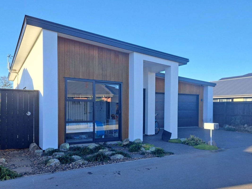 10 Grey Way Road, Russley, Christchurch - Carousel 1
