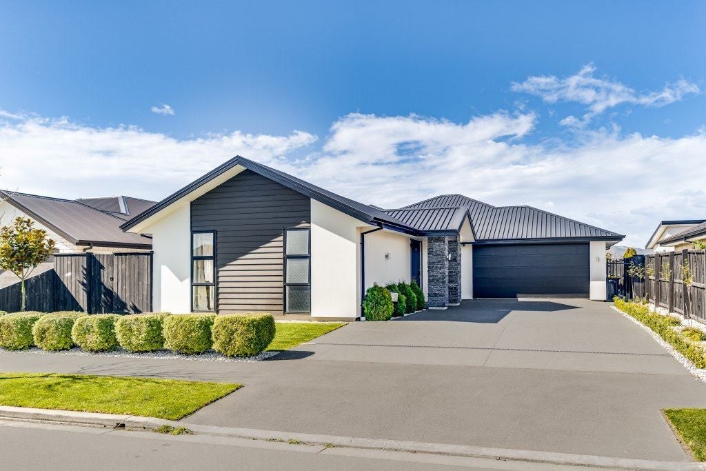 4 Pistacia Place, Hornby, Christchurch - Carousel 1