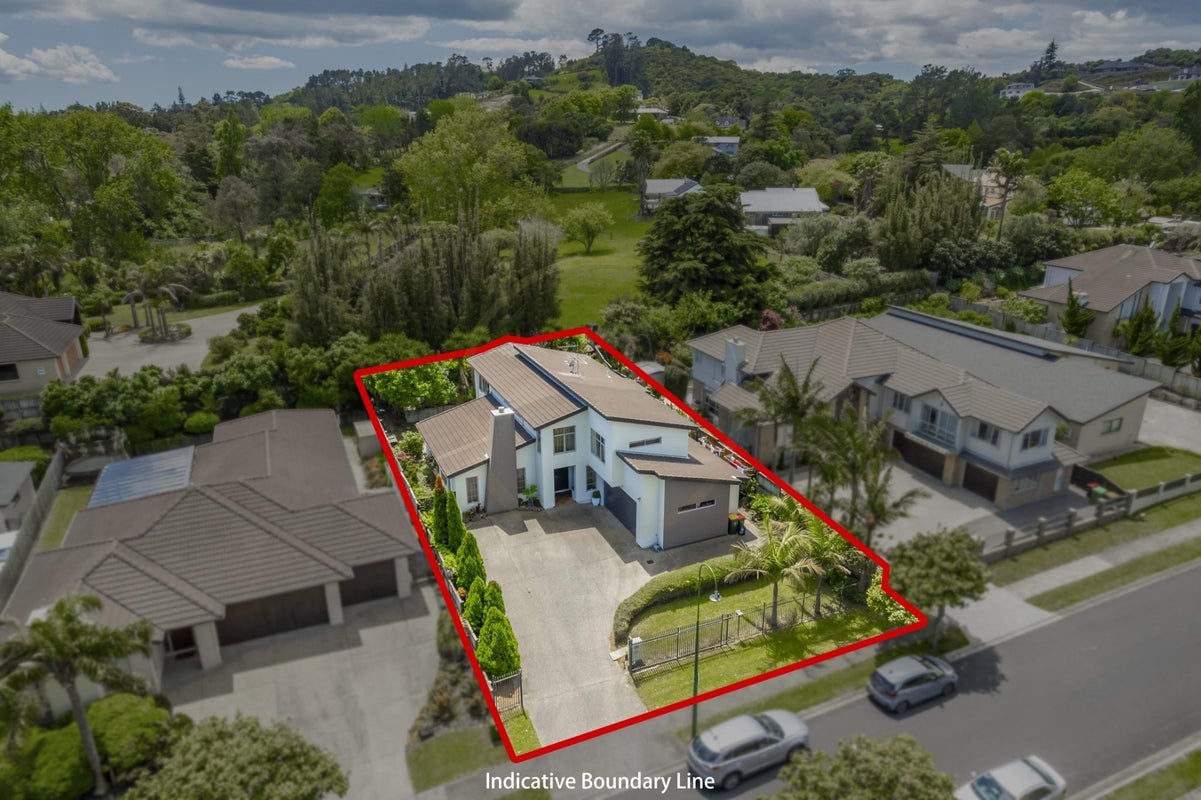 50 Coachman Drive, Flat Bush, Auckland - Carousel 24