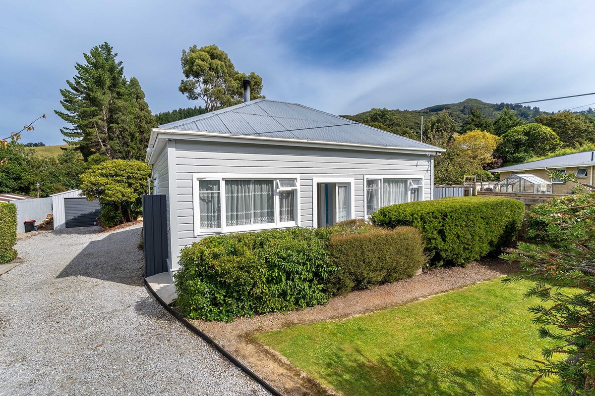 93 Hall Road, Sawyers Bay, Dunedin, Otago - Carousel 2