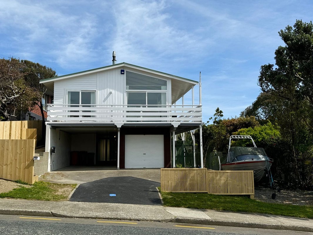 24 Pope Street, Camborne, Porirua - Carousel 1