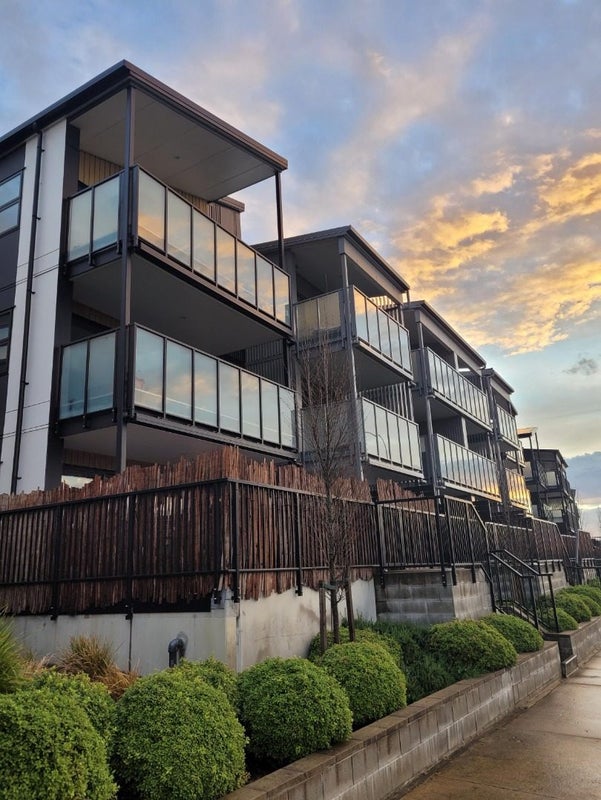 302/30 Shortfin Place, Flat Bush, Auckland - Carousel 2