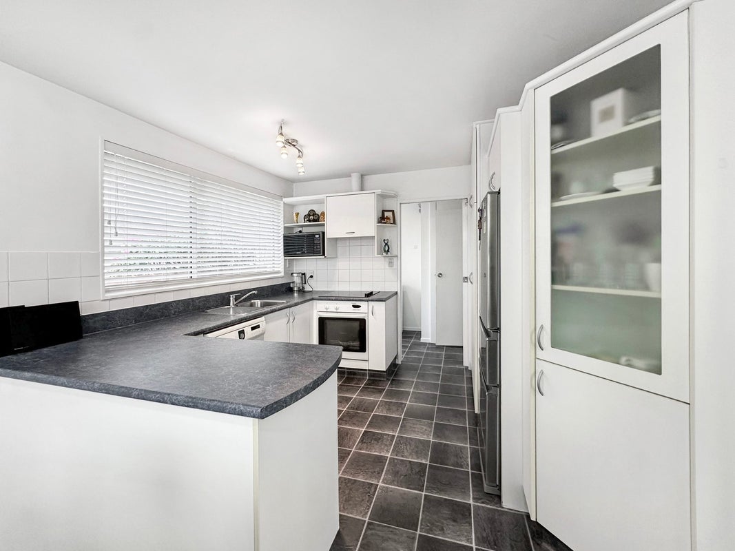 58 Denise Crescent, Hornby, Christchurch - Carousel 2