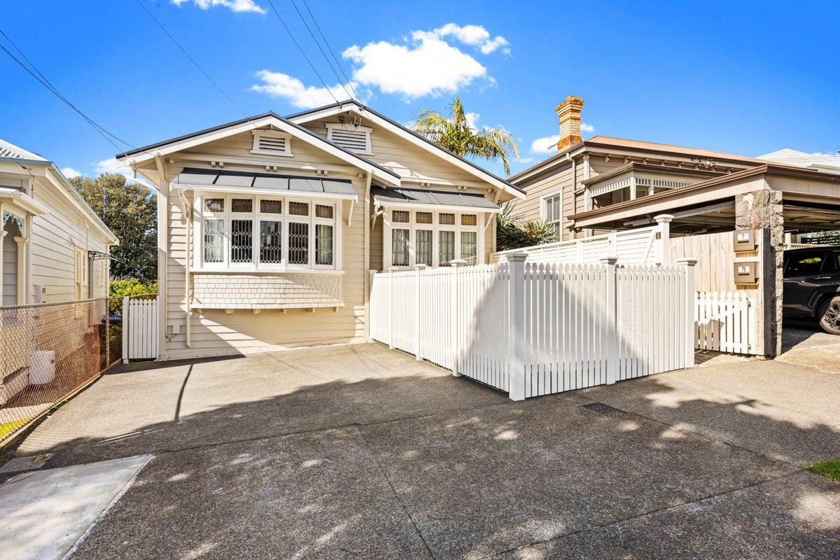 7 Harcourt Street, Grey Lynn, Auckland - Carousel 1