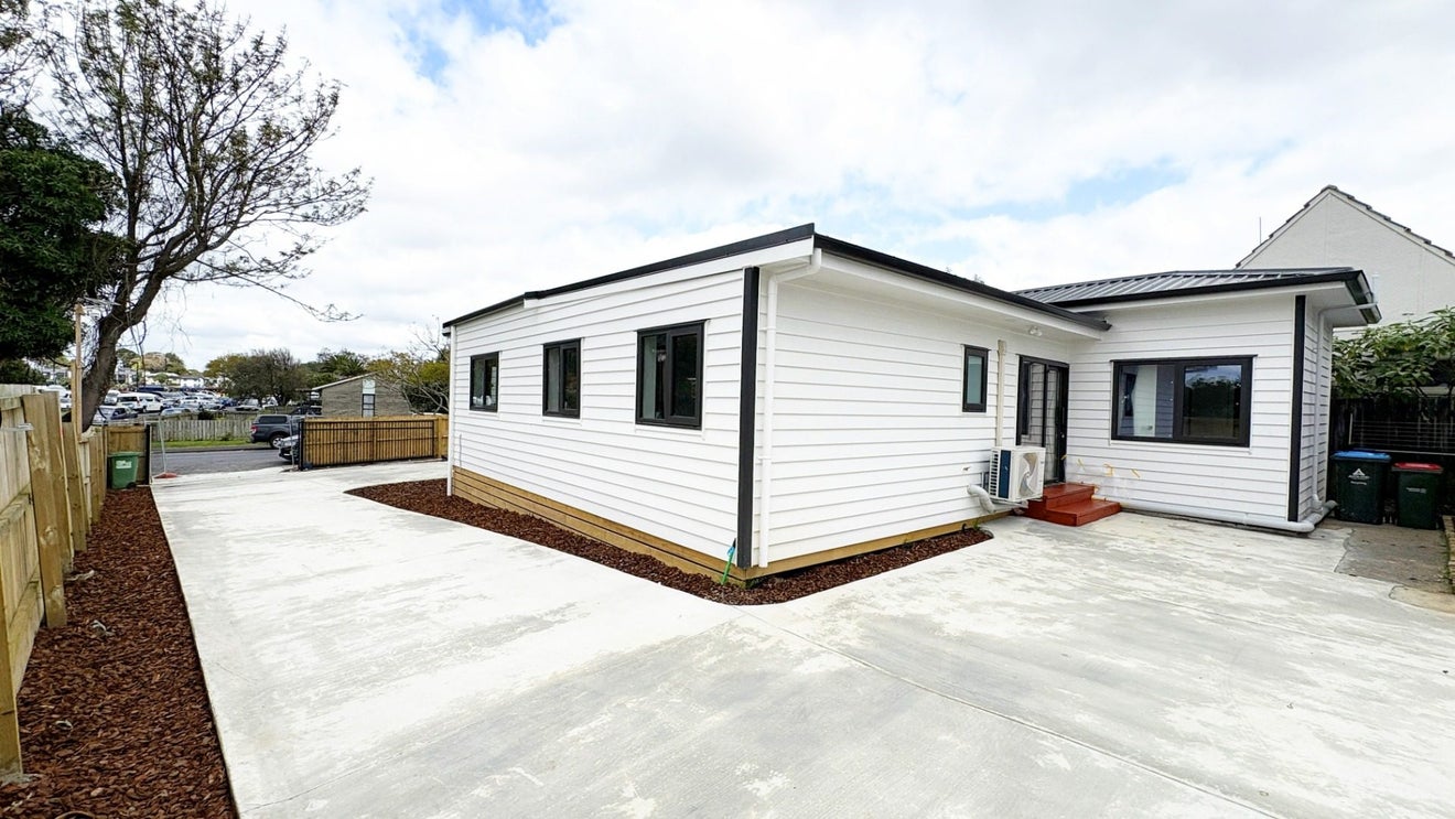 57 Nikau Road, Otahuhu, Auckland - Carousel 1