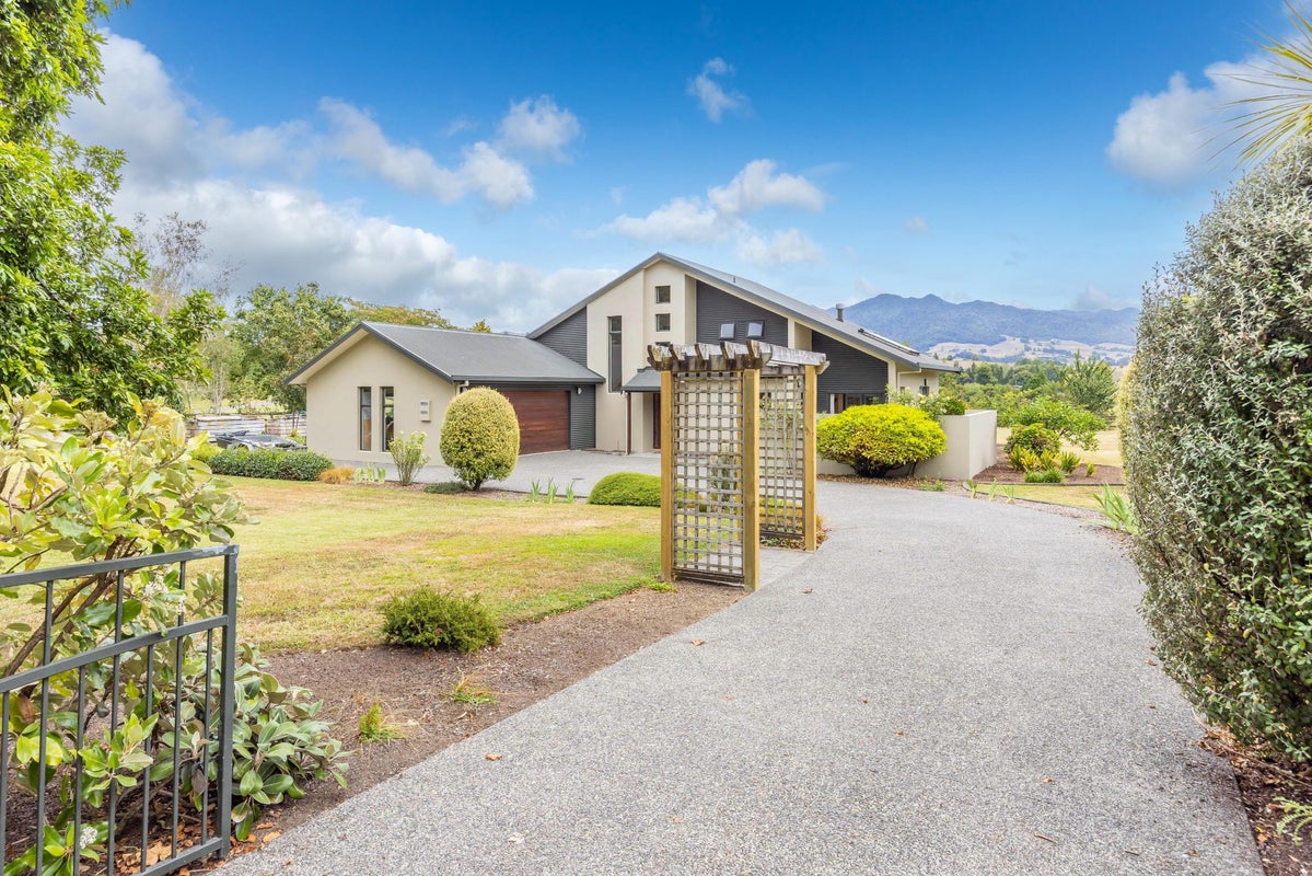 380 Franklin Street, Pirongia, Pirongia - Carousel 2