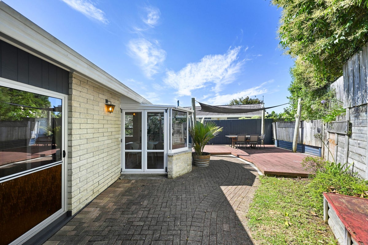 165 Ellicott Road, Nawton, Hamilton - Carousel 17