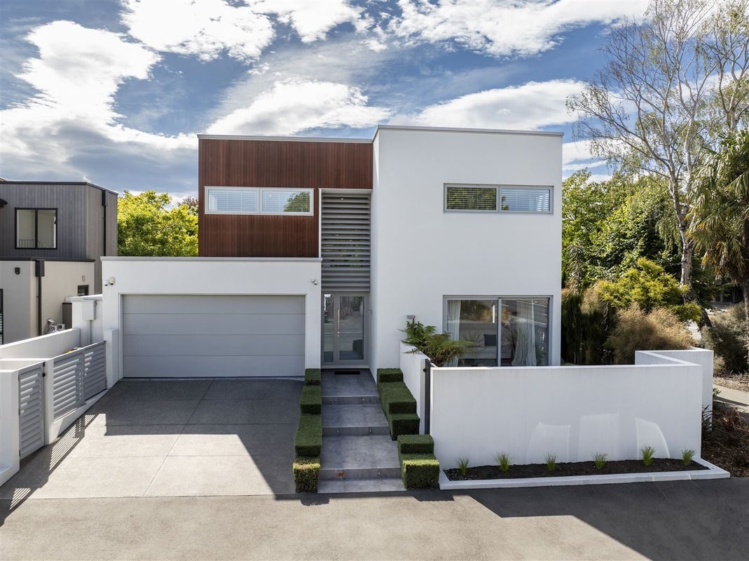 2 Jacksons Road, Merivale, Christchurch - Carousel 1