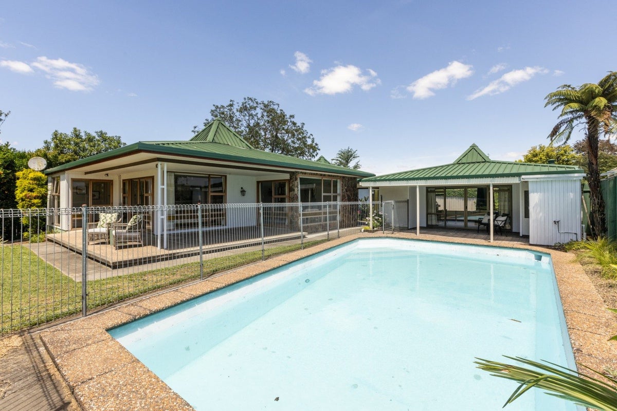 611 York Street, Mahora, Hastings - Carousel 1