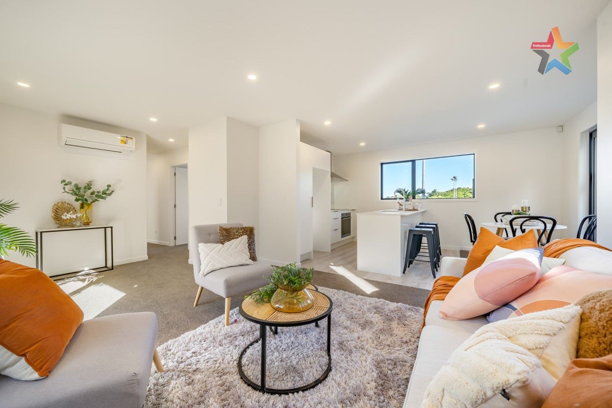 11C Barberry Grove, Maungaraki, Lower Hutt - Carousel 2