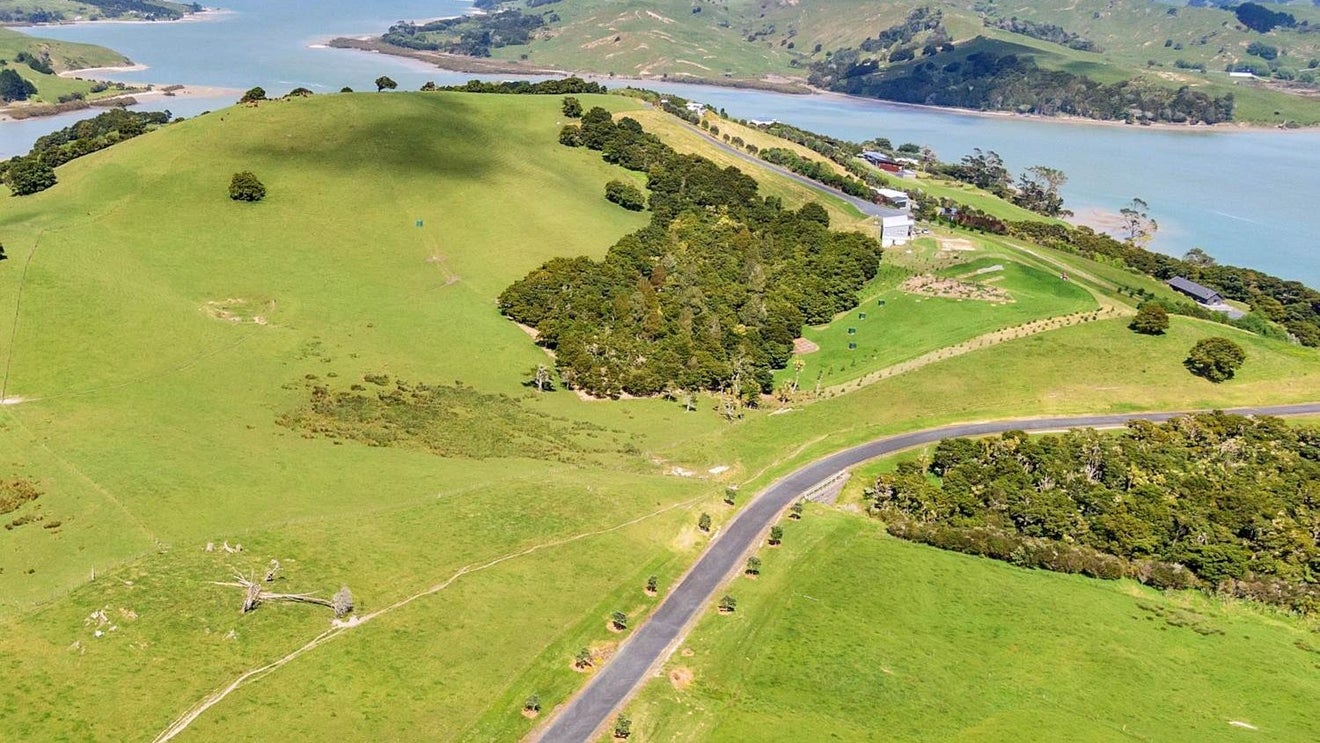 6 Barnfield Road, Kaiwaka - Carousel 1