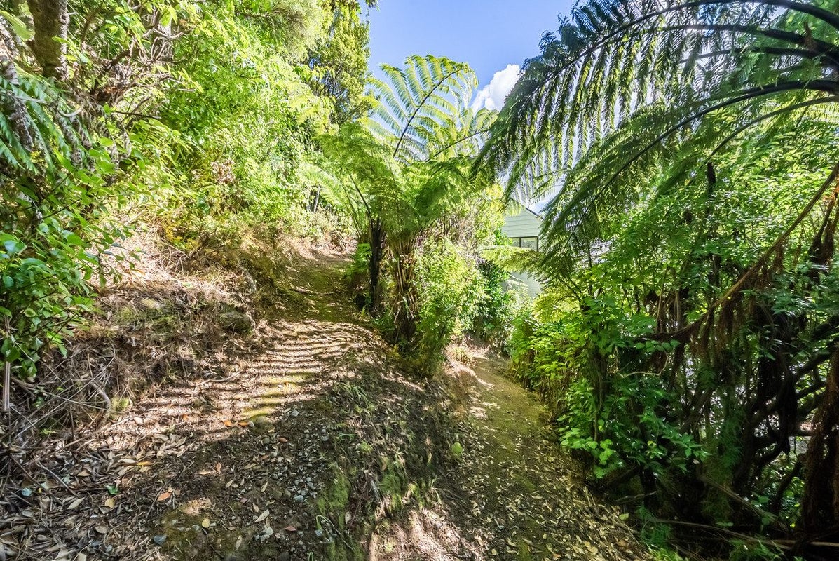 11 Park Road, Belmont, Lower Hutt, Wellington - Carousel 30