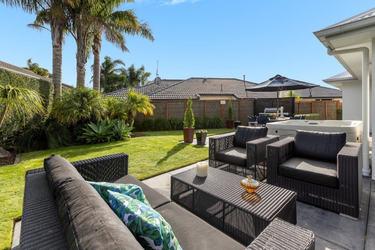 46 Contour Avenue, Pyes Pa, Tauranga - Carousel 2