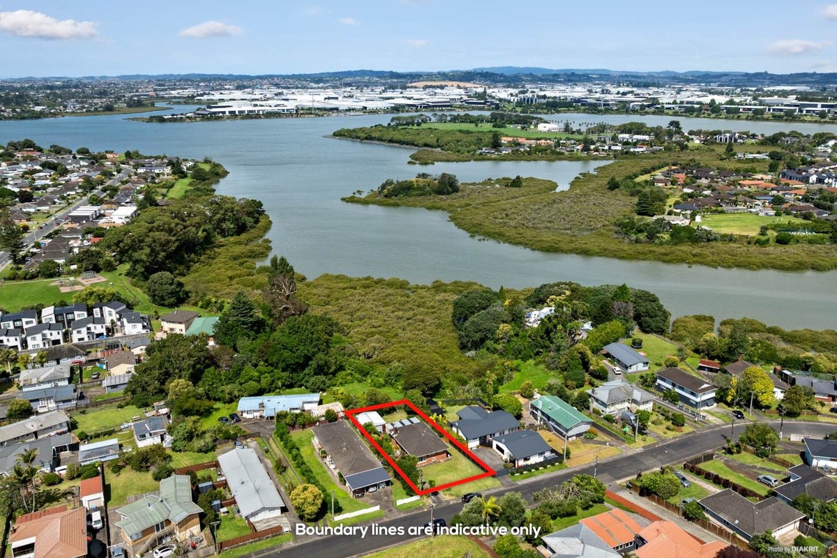 13 Mataroa Road, Mount Wellington, Auckland - Carousel 1