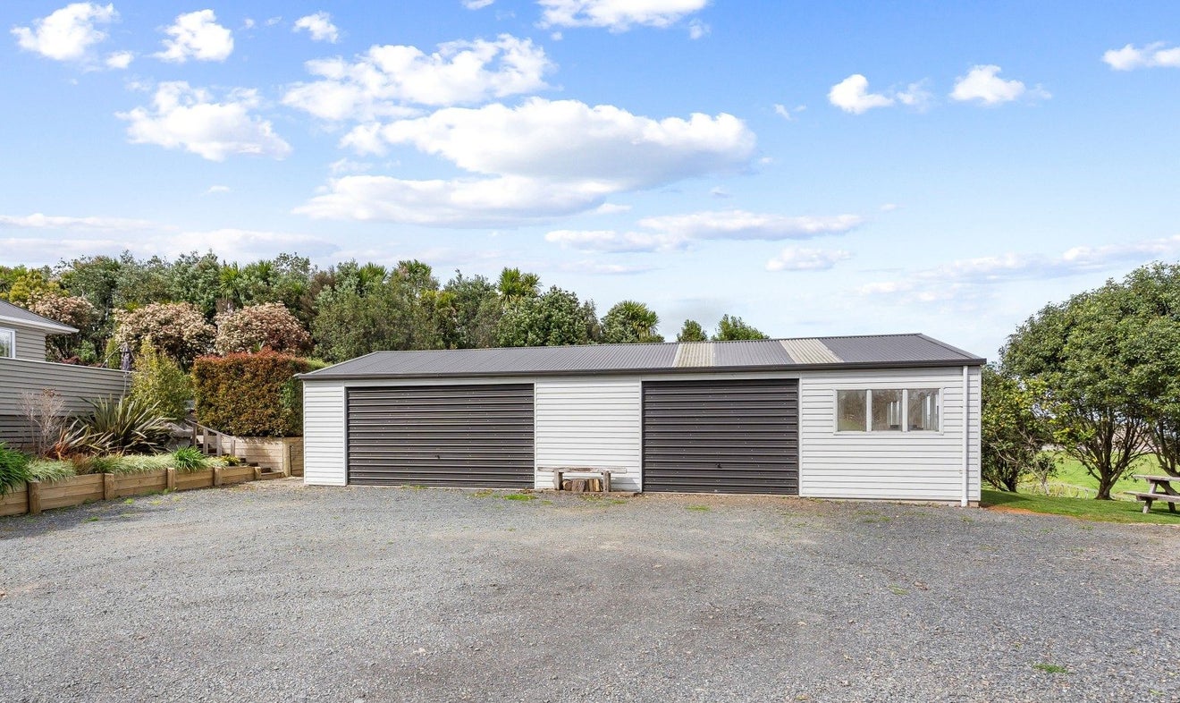 62A Farmpark Road, Glenbrook, Waiuku - Carousel 25
