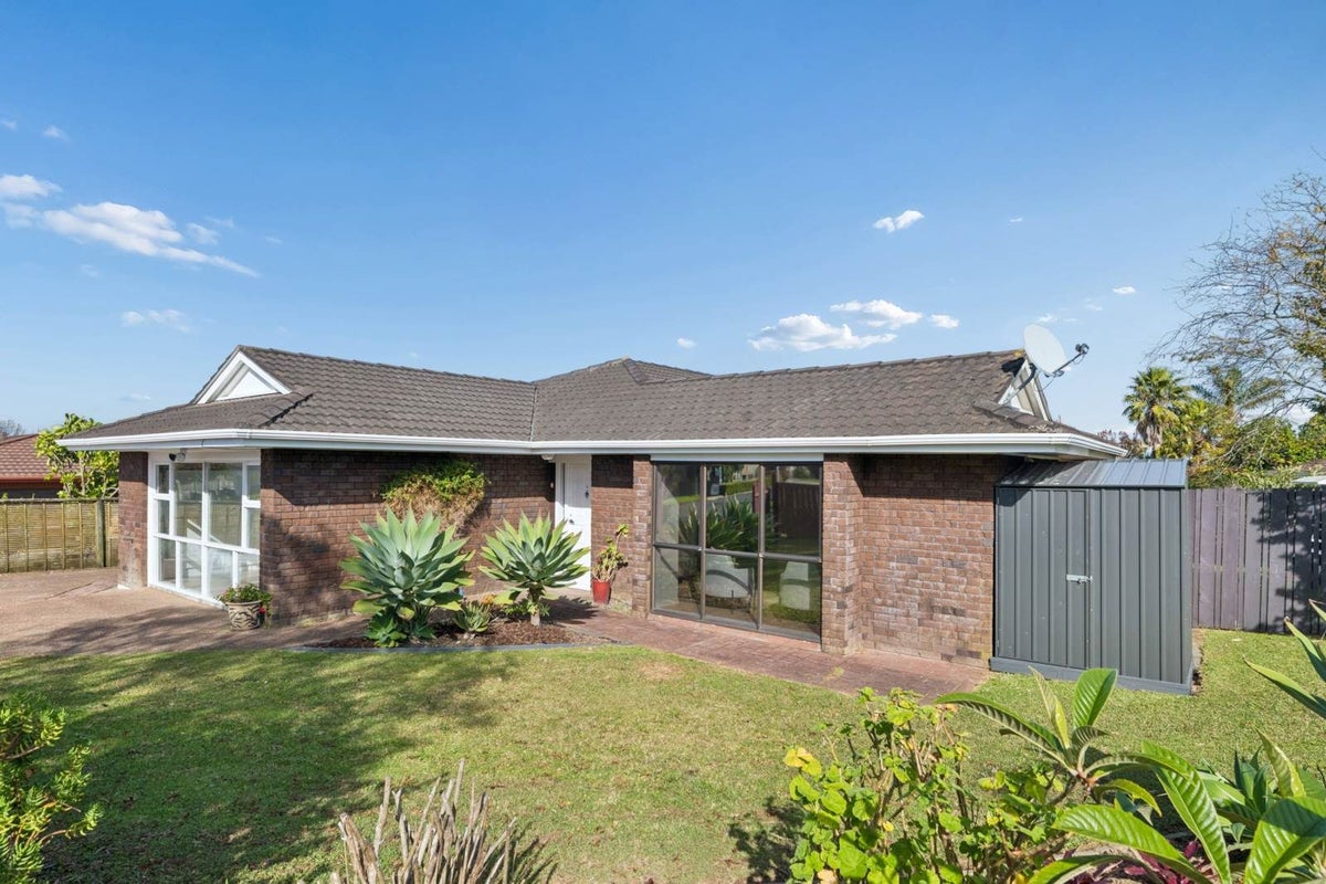 112 Mirrabooka Avenue, Botany Downs, Auckland - Carousel 2