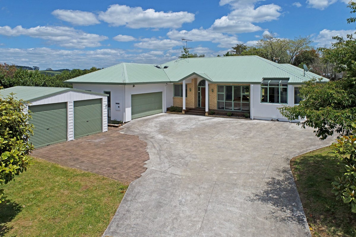 52 Lockwood Road, Papakura - Carousel 28