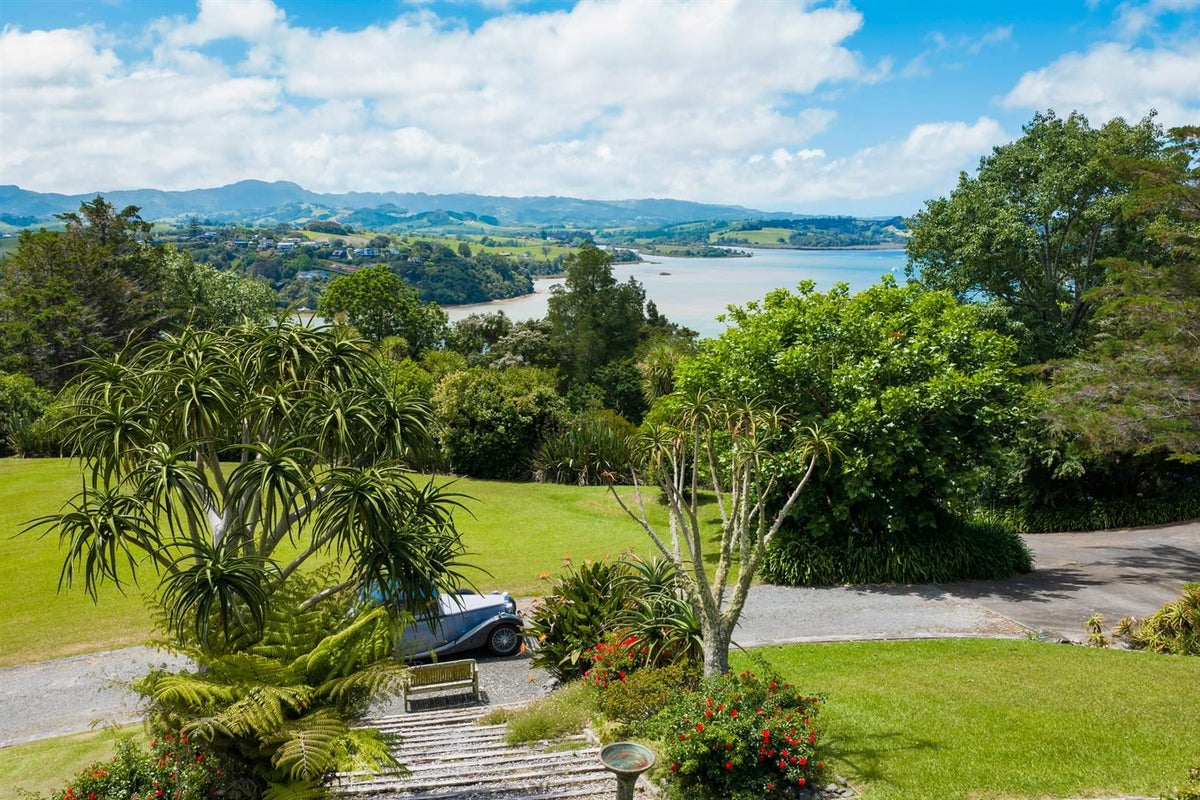 1228 Sandspit Road, Sandspit, Warkworth - Carousel 2