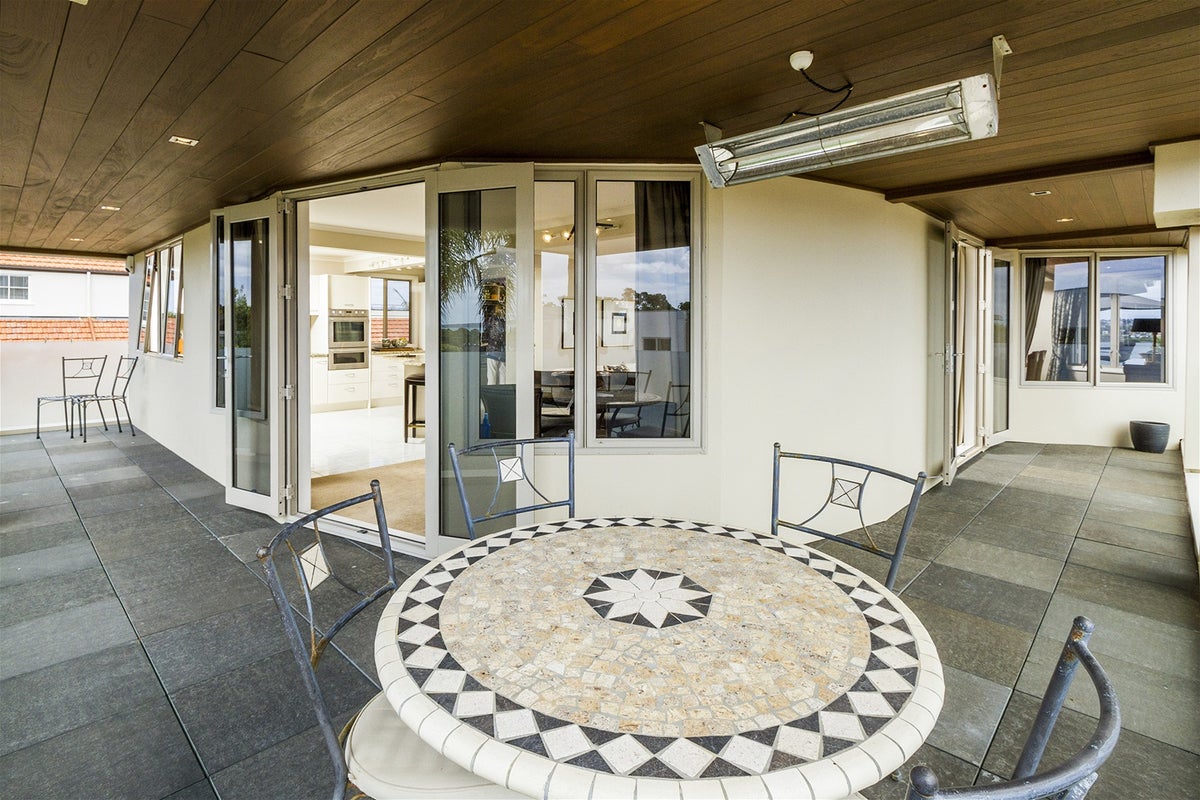 254A Hurstmere Road, Takapuna, Auckland - Carousel 34