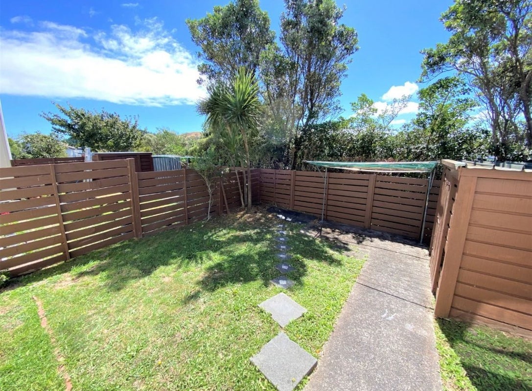 7 Hollydale Grove, Churton Park, Wellington - Carousel 16