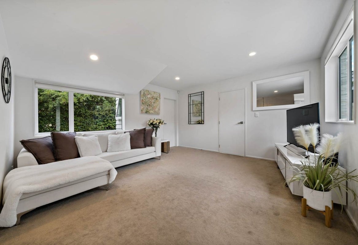 20B Apirana Avenue, Glen Innes, Auckland - Carousel 2