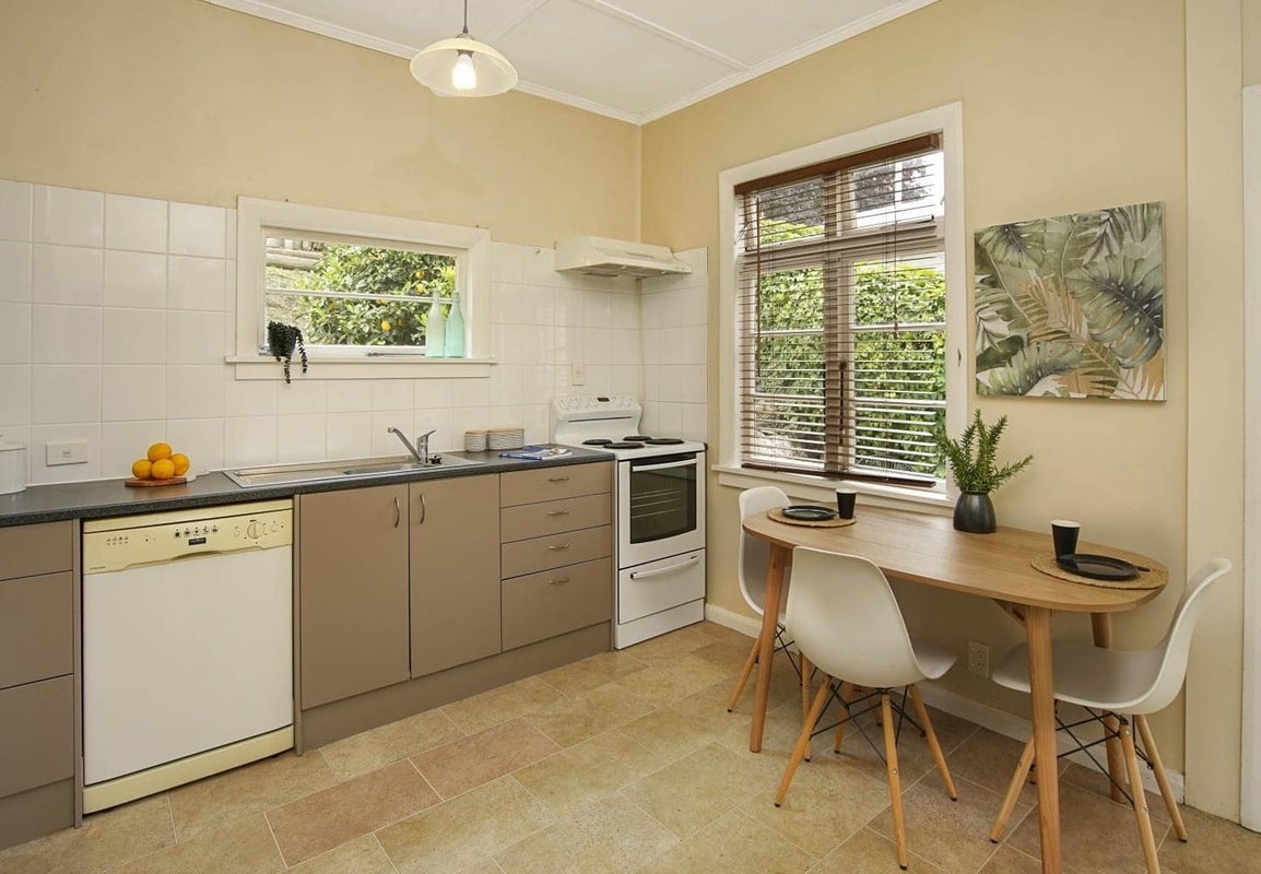 72 Locking Street, Nelson South, Nelson - Carousel 2