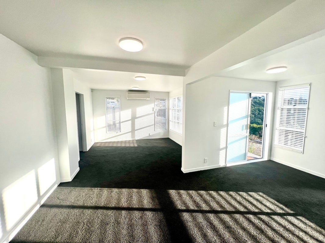 6C Ahuriri Street, Strathmore Park, Wellington - Carousel 1