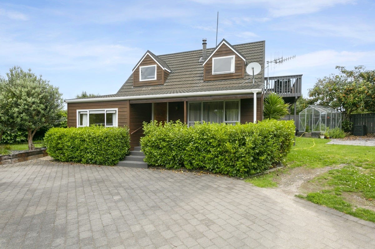 1 Green Place, Richmond Heights, Taupo - Carousel 1