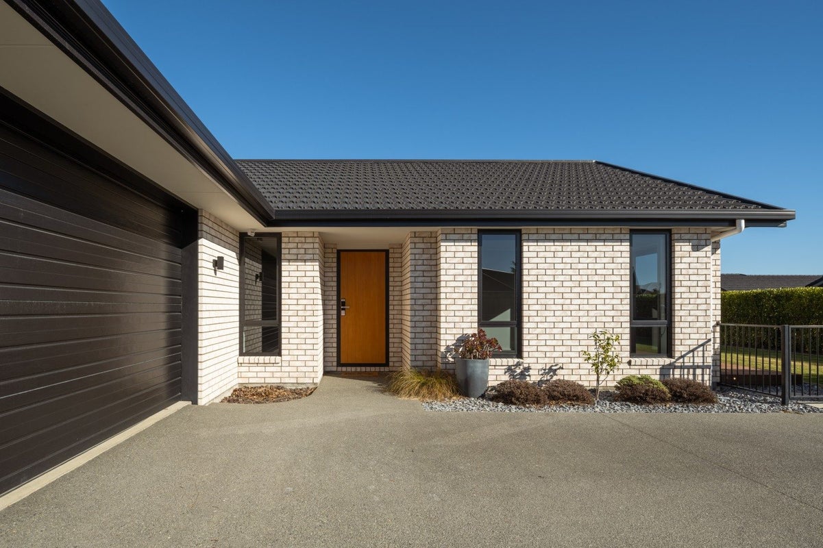 6 Dakota Place, Burleigh, Blenheim - Carousel 2