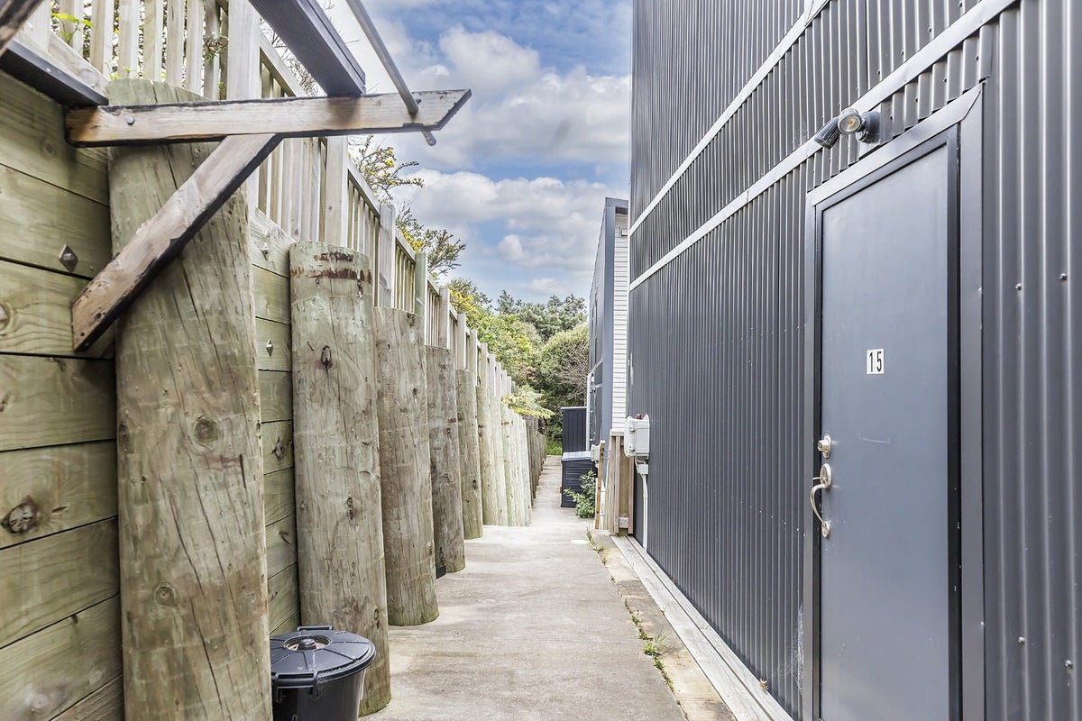 15 Ara Patukawenga, Tawa, Wellington - Carousel 18