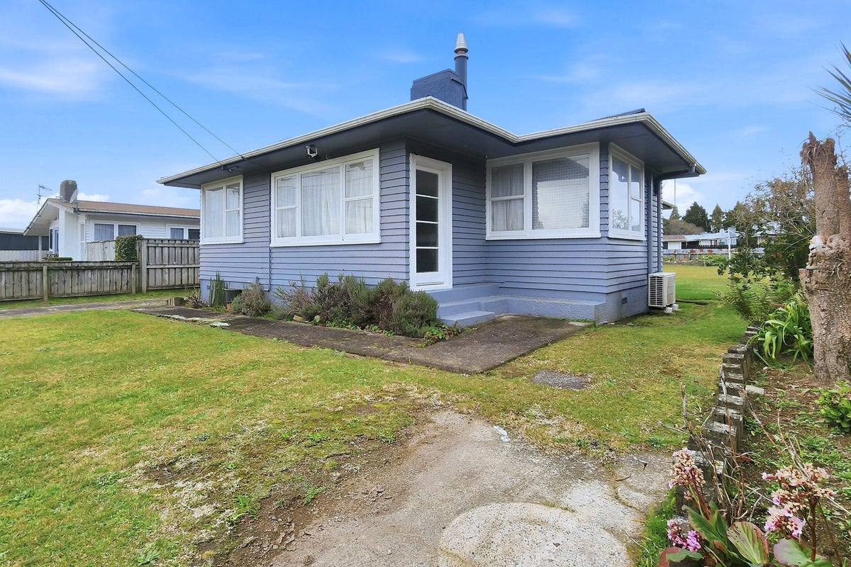 6 Kea Street, Selwyn Heights, Rotorua - Carousel 1