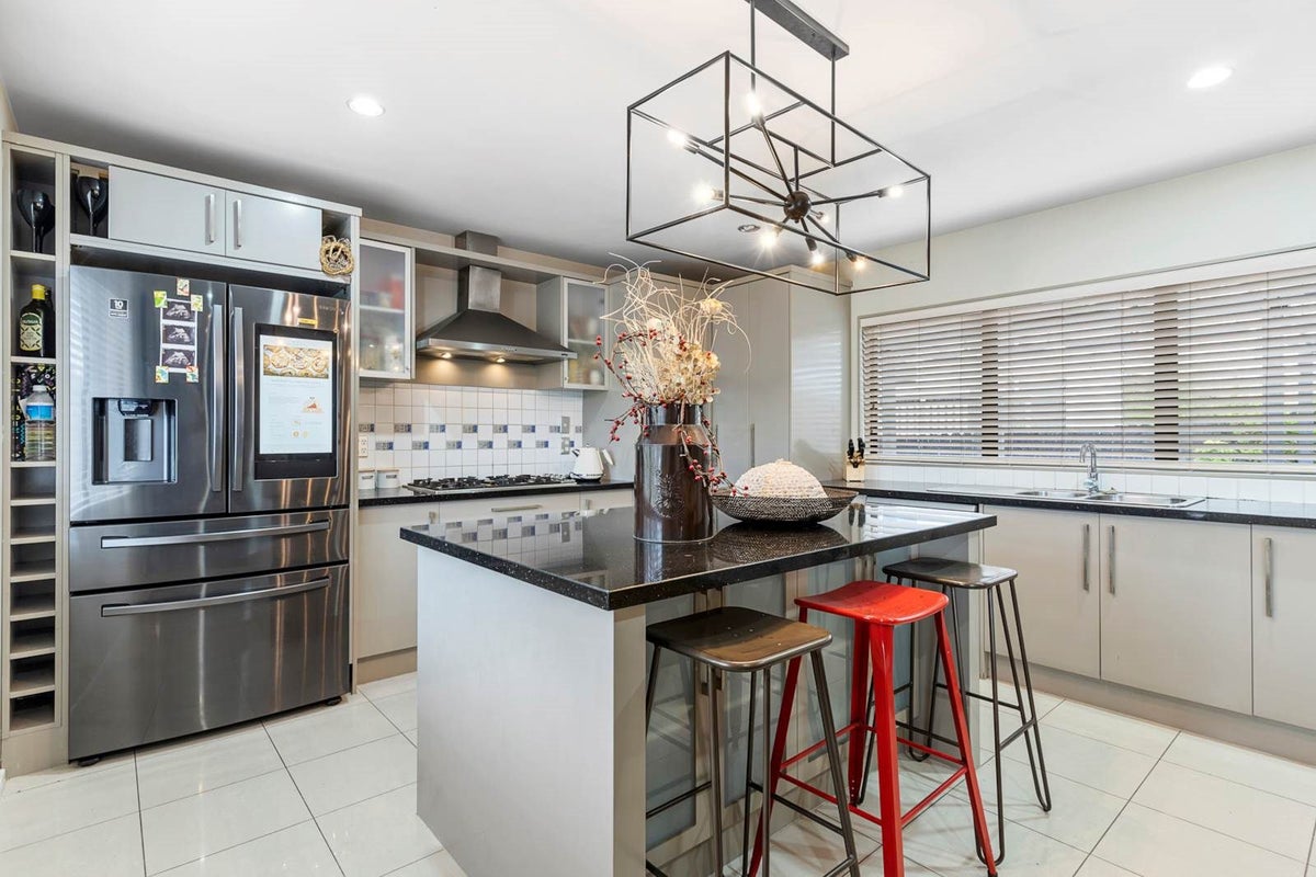 36 San Marino Drive West, Henderson, Auckland - Carousel 2