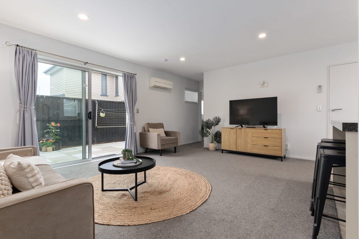 496B Barbadoes Street, Edgeware, Christchurch - Carousel 1