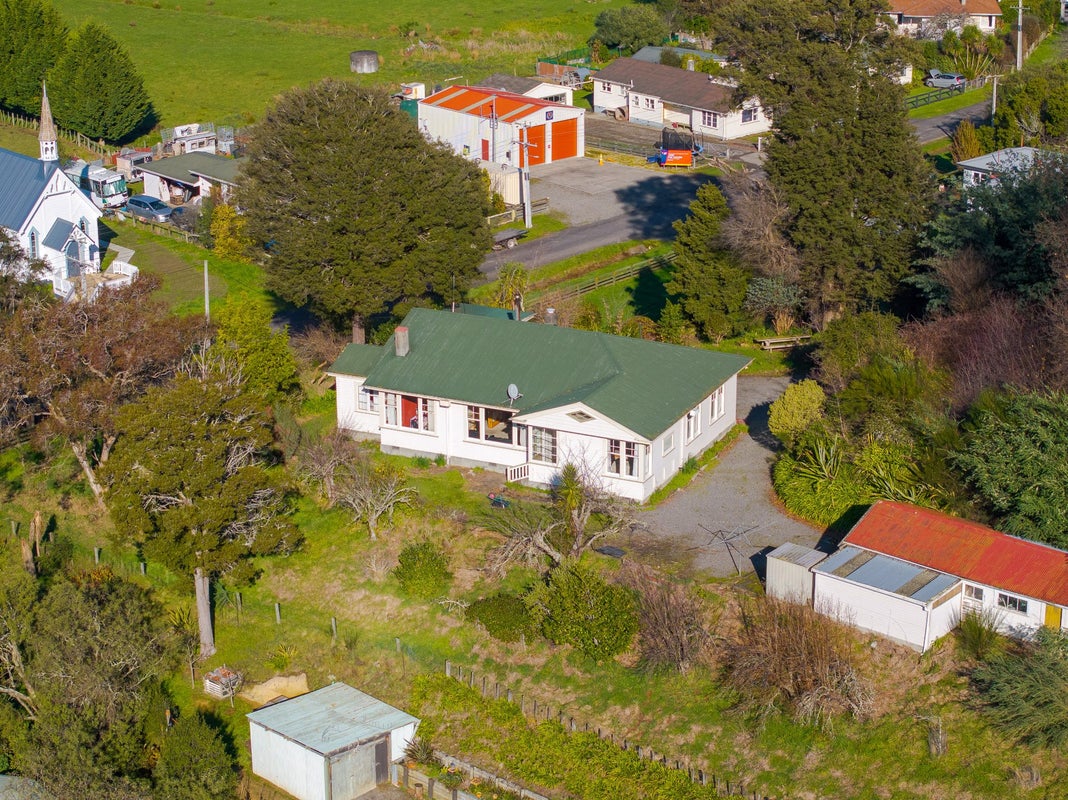 12 Blackhill Road, Tinui - Carousel 23