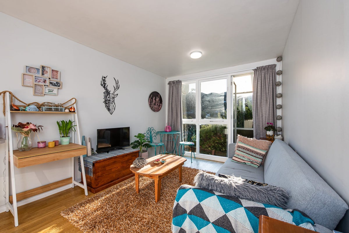 8/29 South Karori Road, Karori, Wellington - Carousel 2