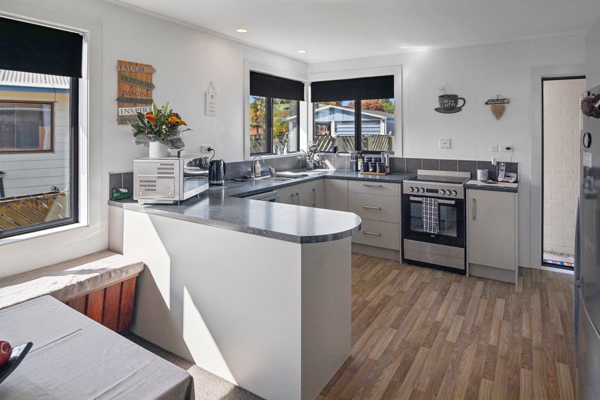 13 Bryce Street, Kihikihi, Te Awamutu - Carousel 2