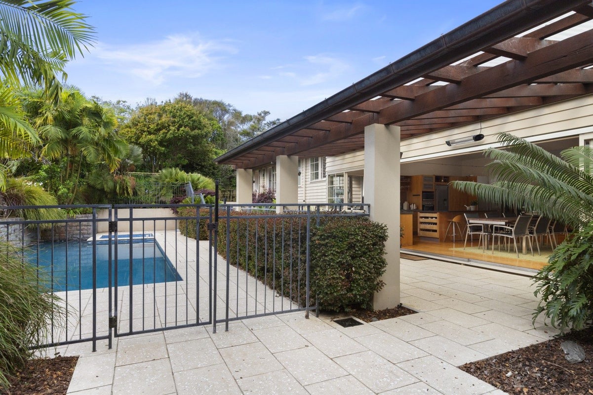 14 Tiffany Close, Totara Park, Auckland - Carousel 1