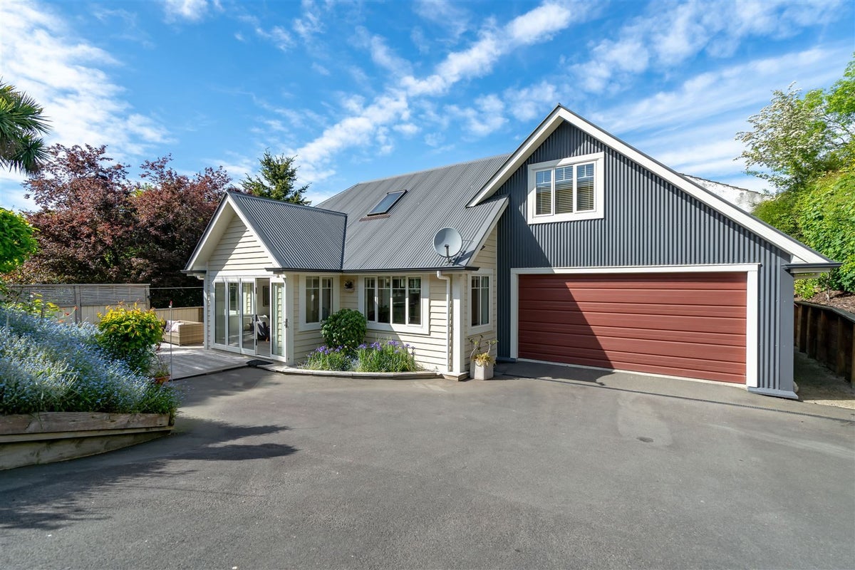 49 Havelock Street, Mornington, Dunedin - Carousel 1