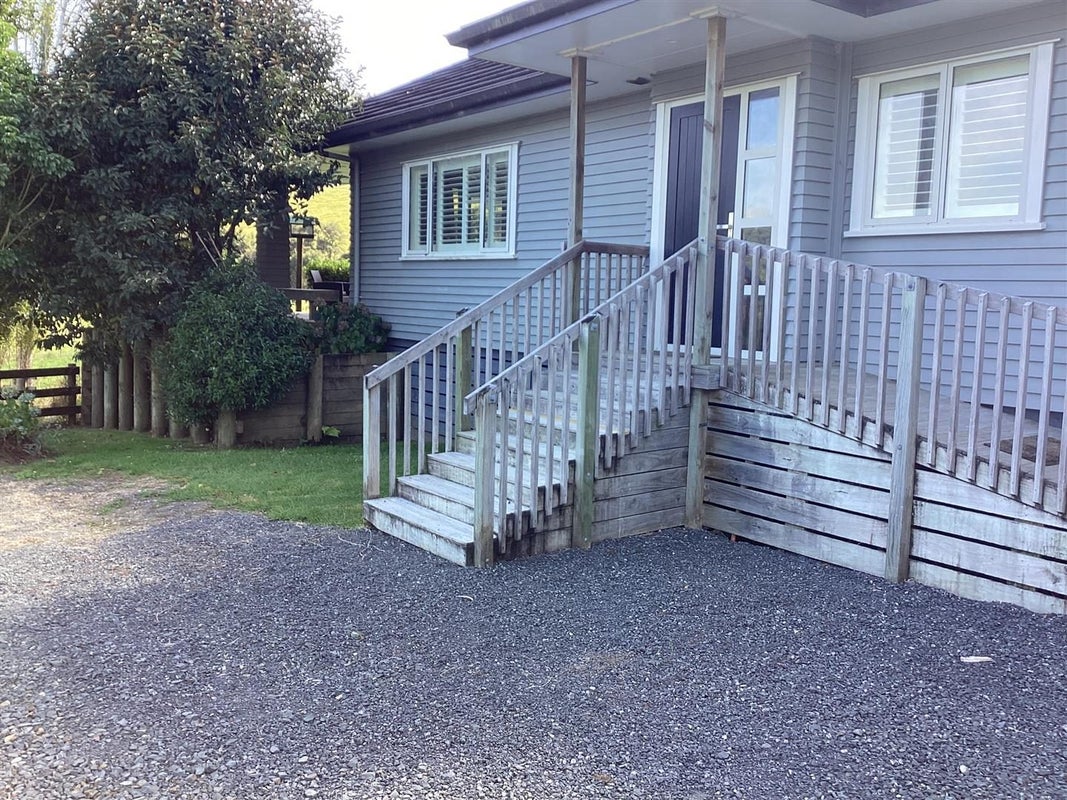 532 Ness Valley Road, Papakura - Carousel 2