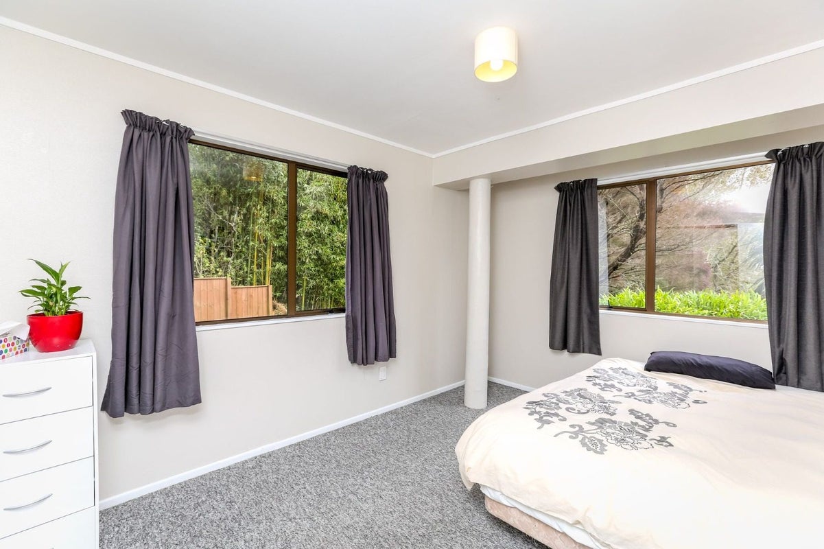 12A Ranfurly Street, Frankleigh Park, New Plymouth - Carousel 18