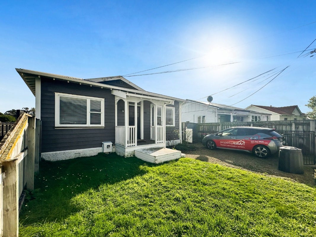 37B Awamutu Grove, Waiwhetu, Lower Hutt - Carousel 12