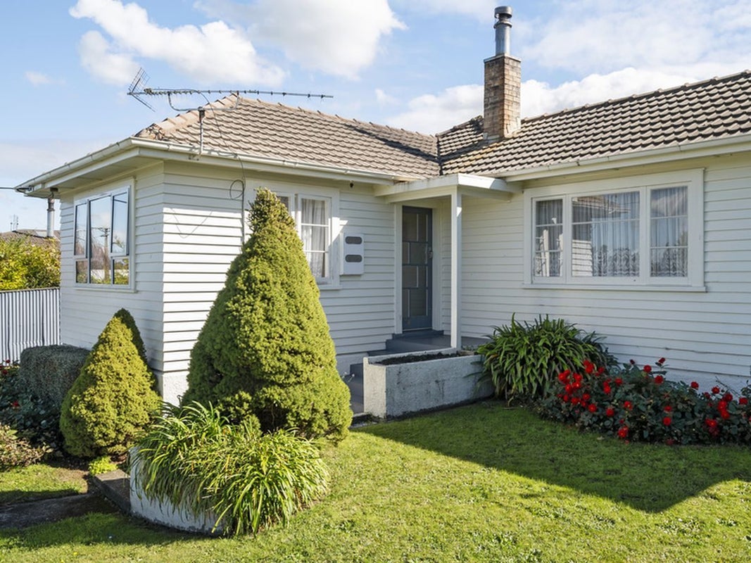 50 Neal Street, Putaruru - Carousel 2