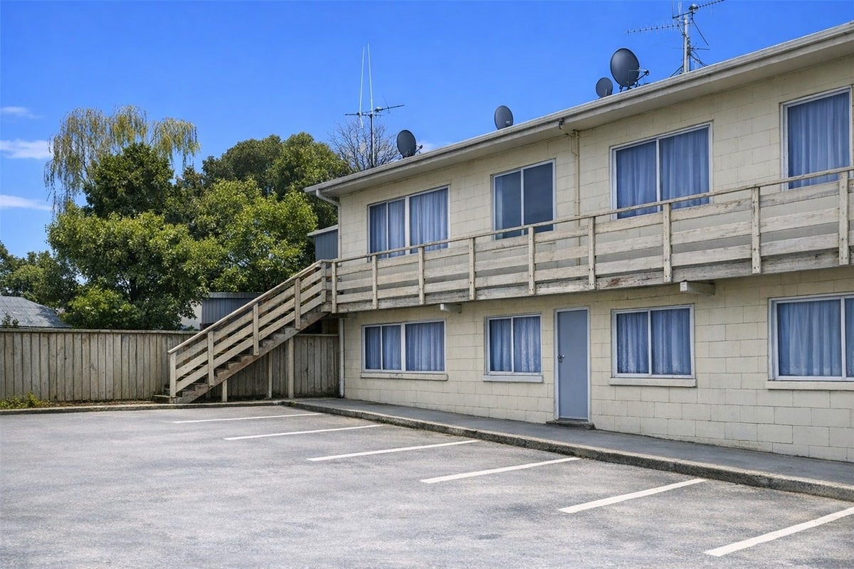 5A Kitchener Street, Claudelands, Hamilton - Carousel 1