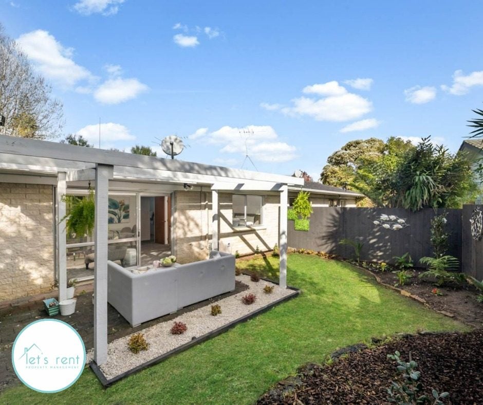 2/21 Cosy Place, Howick, Auckland - Carousel 1