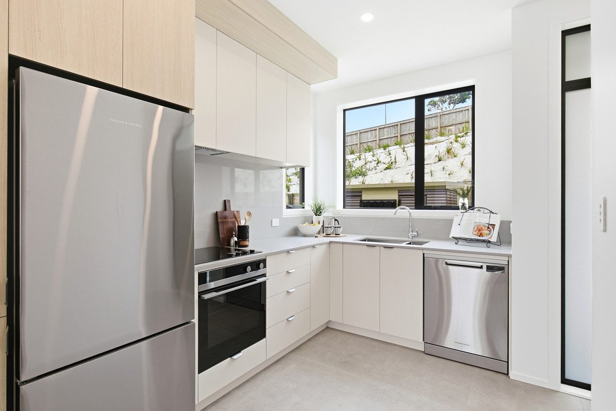 4 William Earp Place, TAWA 5028, WELLINGTON - Carousel 2